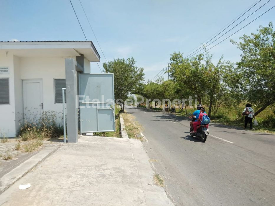 Foto properti Gudang Baru Mojokerrto Siap Huni Bagus 8