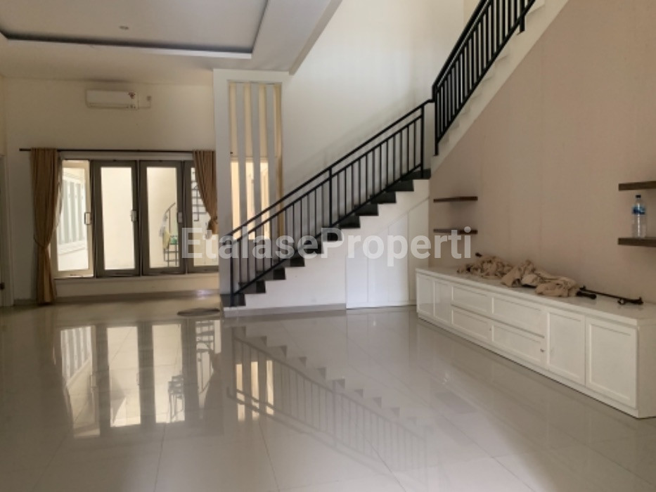 Foto properti Disewakan Rumah Manyar Tirtoasri Row Jalan 3 Moil 7