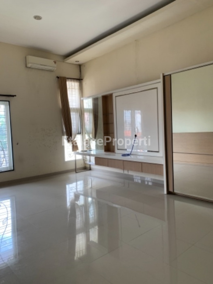 Foto properti Disewakan Rumah Manyar Tirtoasri Row Jalan 3 Moil 10