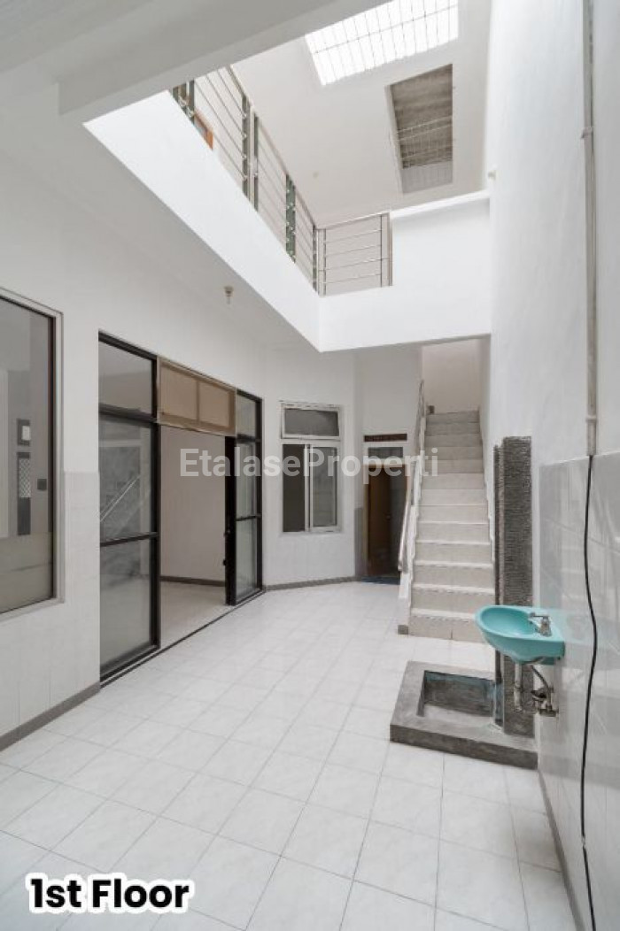 Foto properti TURUN HARGA RUMAH BARU RENOVASI ! Jual Rumah Siap Huni Klampis Harapan 4
