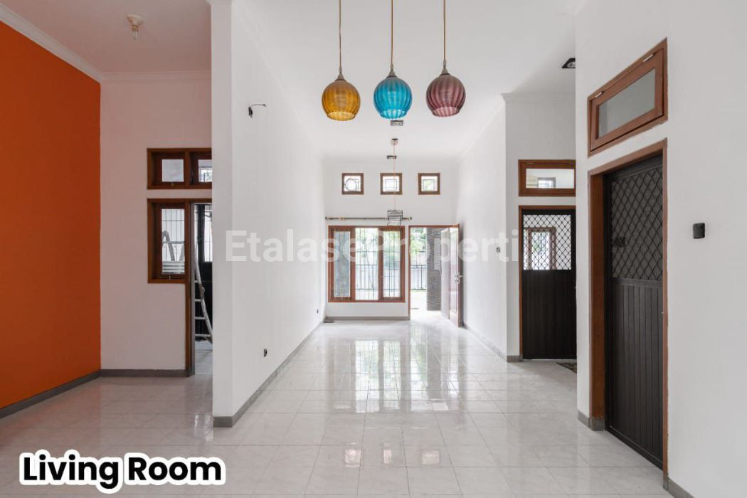 Foto properti TURUN HARGA RUMAH BARU RENOVASI ! Jual Rumah Siap Huni Klampis Harapan 5