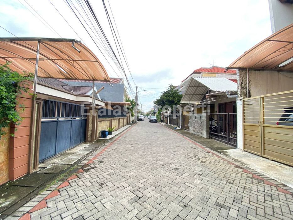 Foto properti SELANGKAH KE DHARAMHUSADA INDAH ! Dijual Rumah Mojoklanggru 2 Lantai 2