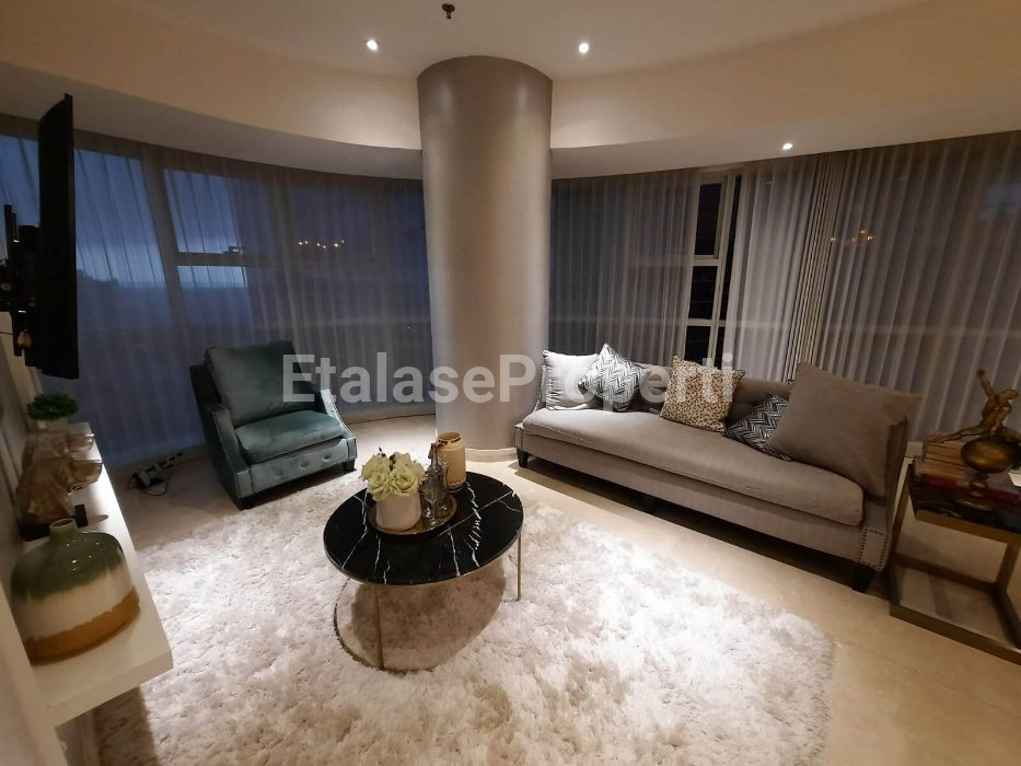 Foto properti View Pojok, Dengan Luxurious Furniture Kelas Atas Apartemen One Icon Residence 3 Bedroom 1