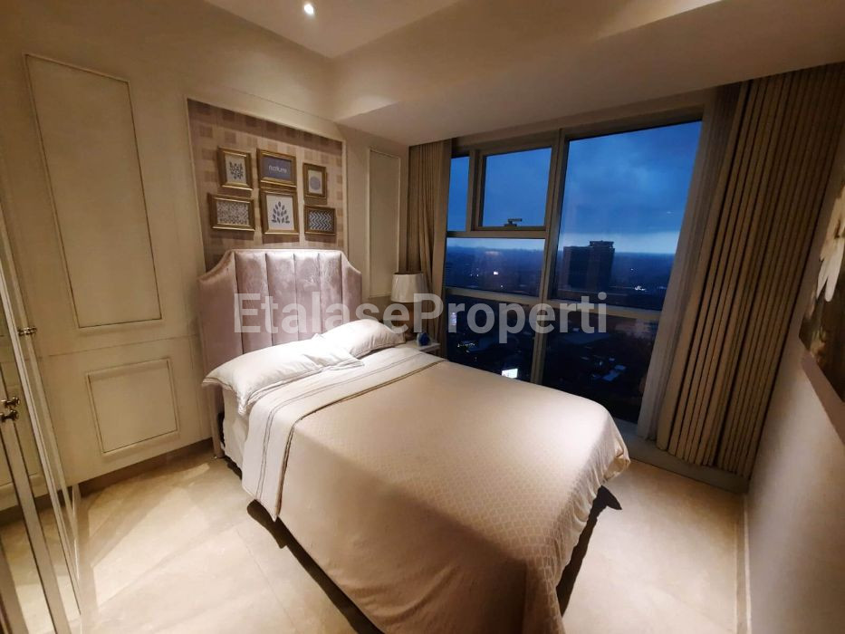 Foto properti View Pojok, Dengan Luxurious Furniture Kelas Atas Apartemen One Icon Residence 3 Bedroom 7
