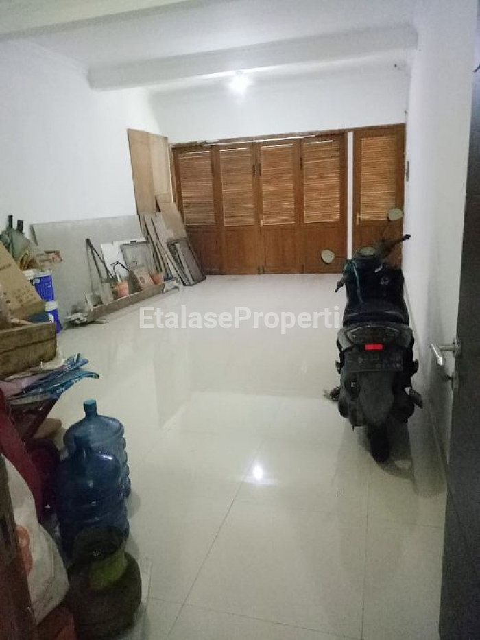Foto properti DIJUAL RUMAH BESAR 5 KAMAR DI RUNGKUT LOR SURABAYA 4
