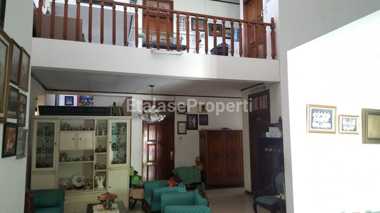 Foto properti Jual Rumah Nyaman Dan Dekat Jalan Utama Di Jl. Sarono Jiwo, Surabaya. 3