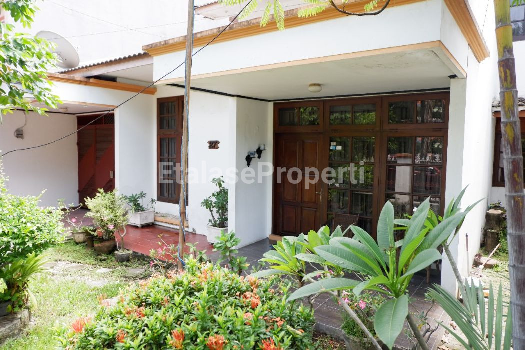 Foto properti Jual Rumah Nyaman Dan Dekat Jalan Utama Di Jl. Sarono Jiwo, Surabaya. 6