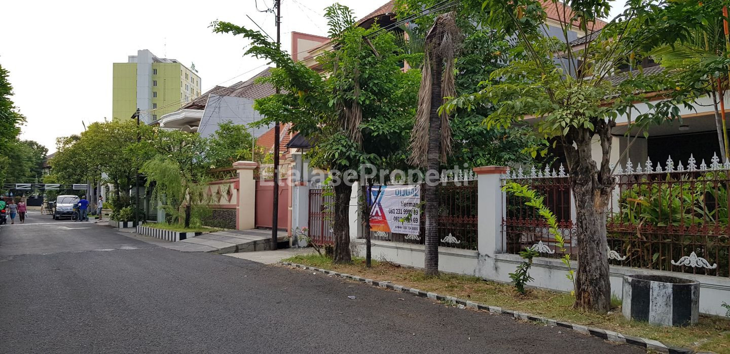 Foto properti Jual Rumah Nyaman Dan Dekat Jalan Utama Di Jl. Sarono Jiwo, Surabaya. 8