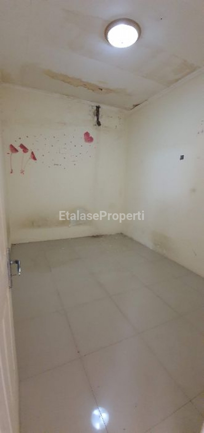 Foto properti Dijual Rumah Bekas Home Industri, Harga Hitung Tanah Saja 2