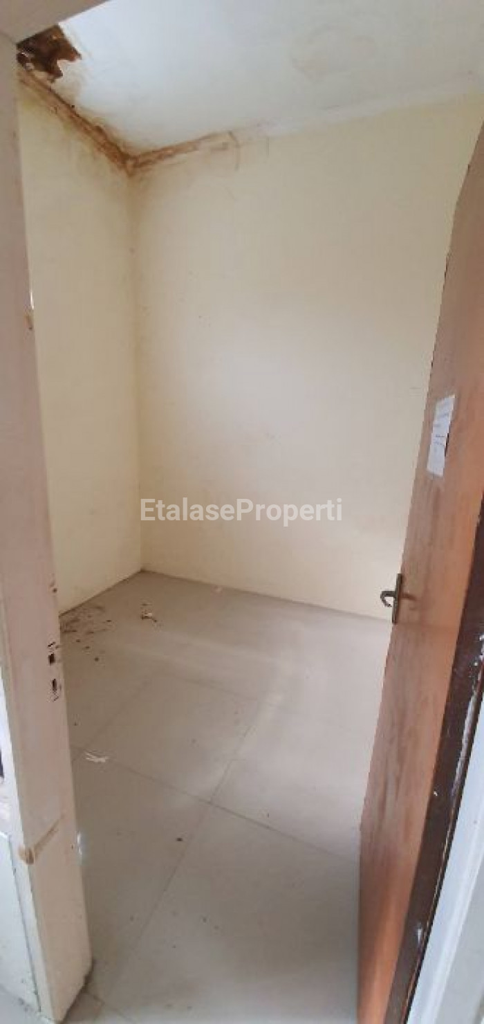 Foto properti Dijual Rumah Bekas Home Industri, Harga Hitung Tanah Saja 7