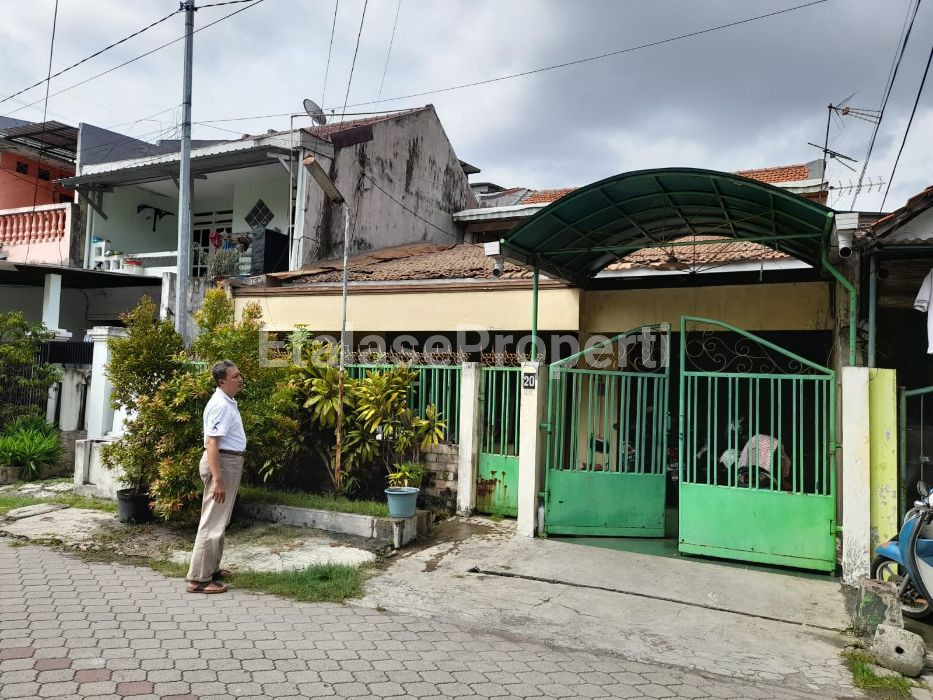 Foto properti JUAL RUMAH DI JL DUKUH KUPANG BARAT, SURABAYA BARAT 1