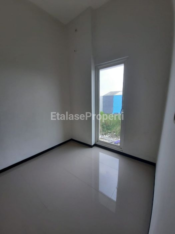 Foto properti Rumah Baru 2 Lantai Dengan Desain Modern Minimalis  SMART HOME CONCEPT Di Perumahan Gunung Anyar Modern 3