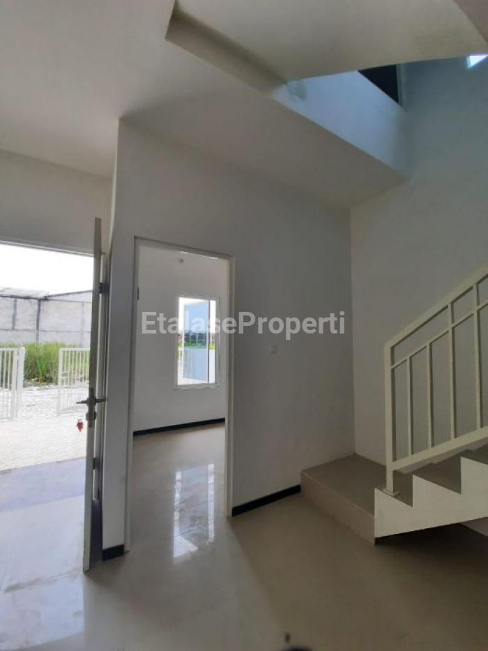 Foto properti Rumah Baru 2 Lantai Dengan Desain Modern Minimalis  SMART HOME CONCEPT Di Perumahan Gunung Anyar Modern 6