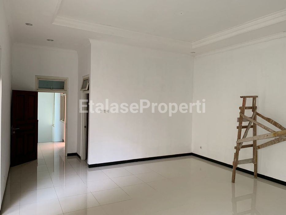 Foto properti TURUN HARGA! Jual Cepat Rumah Manyar Kartika 6