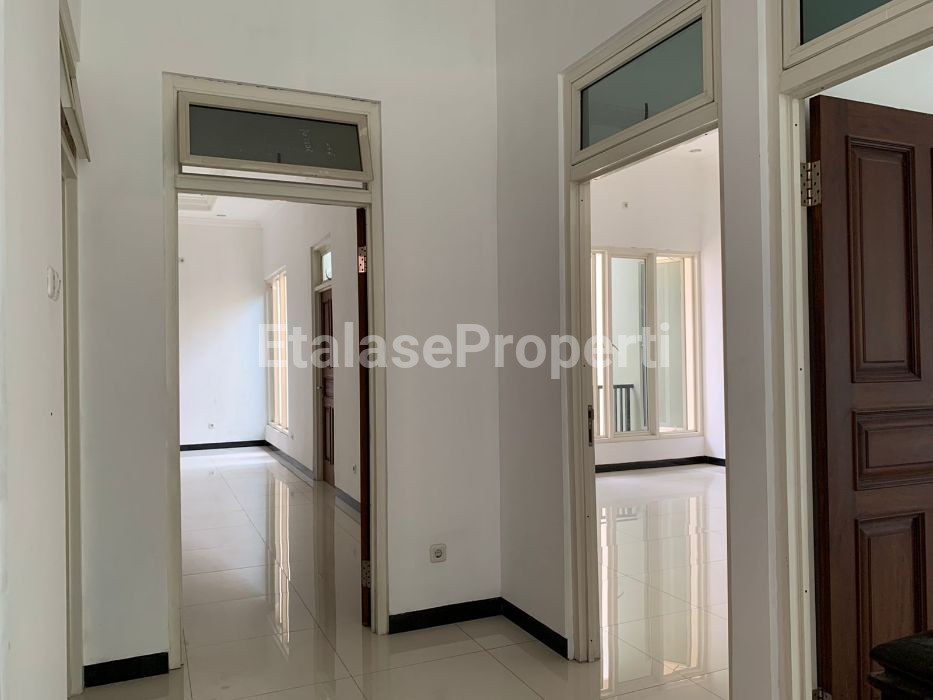 Foto properti TURUN HARGA! Jual Cepat Rumah Manyar Kartika 7