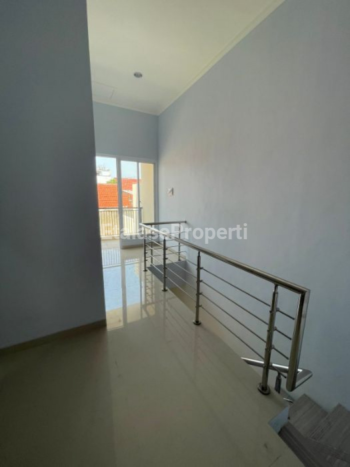Foto properti Dijual Rumah 2 Lantai Baru Rungkut Penjaringan Asri Surabaya 10