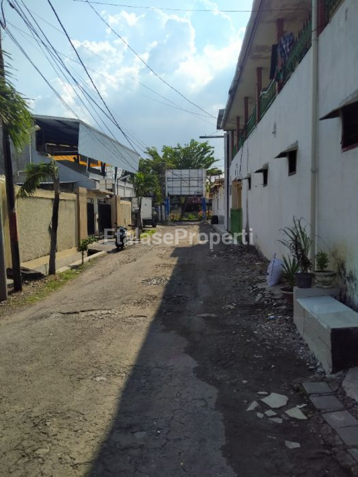 Foto properti Dijual Rumah Kos SHM 3 Lantai Di Semolowaru Surabaya Dekat MERR & Kampus 4