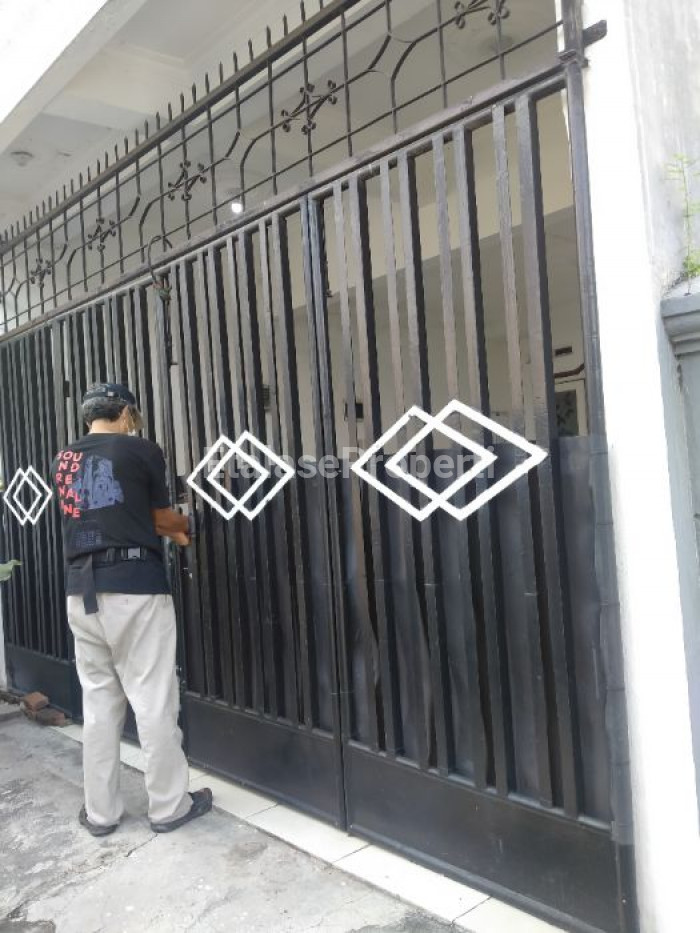 Foto properti Dijual Rumah Kos SHM 3 Lantai Di Semolowaru Surabaya Dekat MERR & Kampus 5