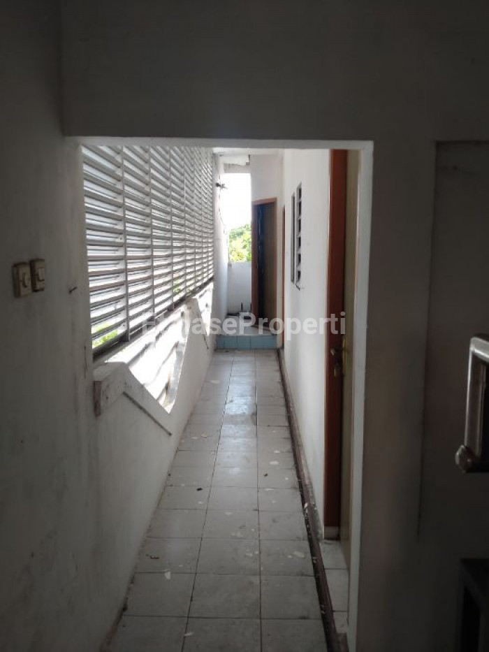 Foto properti Dijual Rumah Kos SHM 3 Lantai Di Semolowaru Surabaya Dekat MERR & Kampus 9